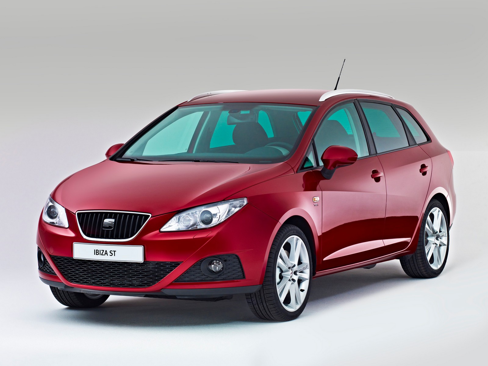 Фото SEAT Ibiza четвертое поколение ST