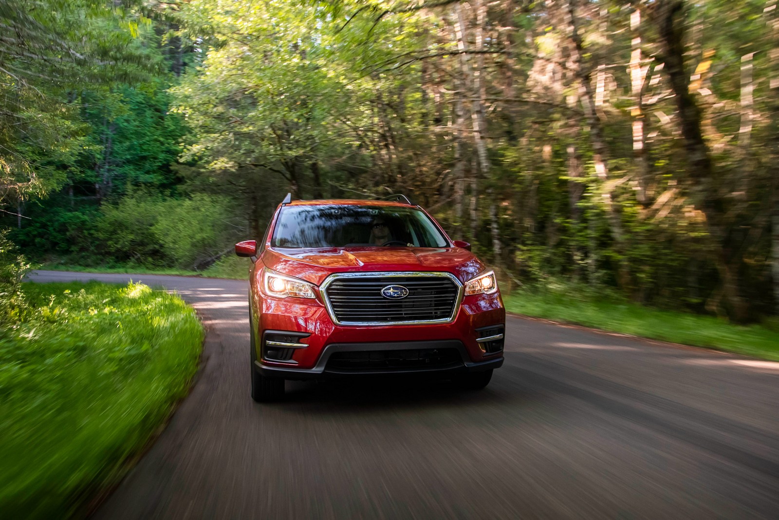 Фото Subaru Ascent первое поколение Внедорожник