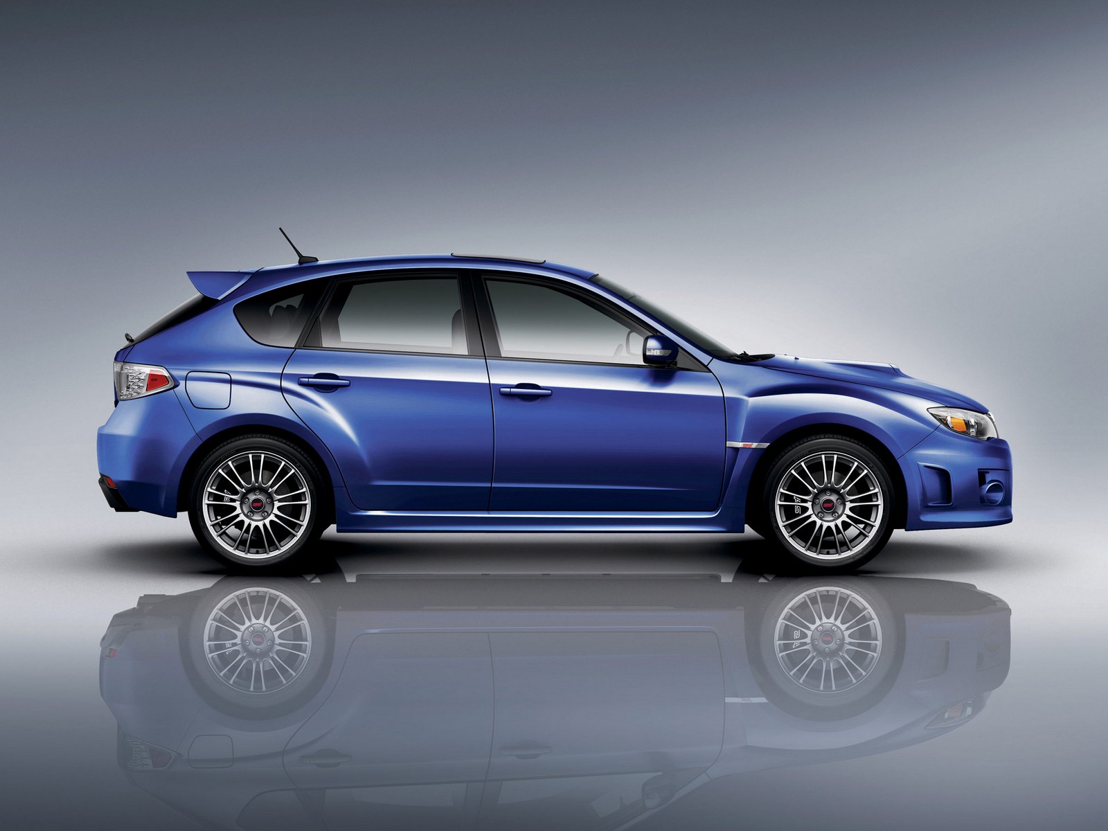 Фото Subaru WRX STI третье поколение хэтчбек