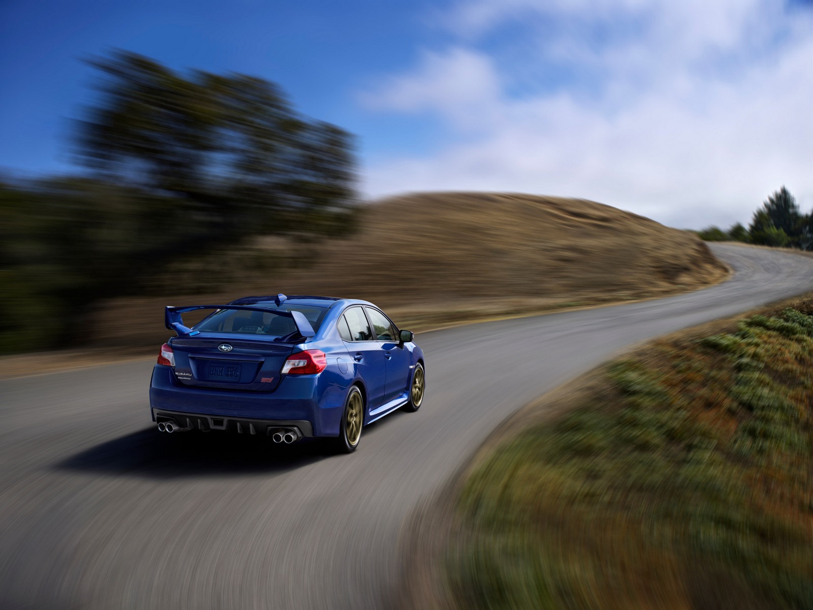 Фото Subaru WRX STI четвертое поколение седан