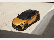 Фотография Toyota C-HR Внедорожник