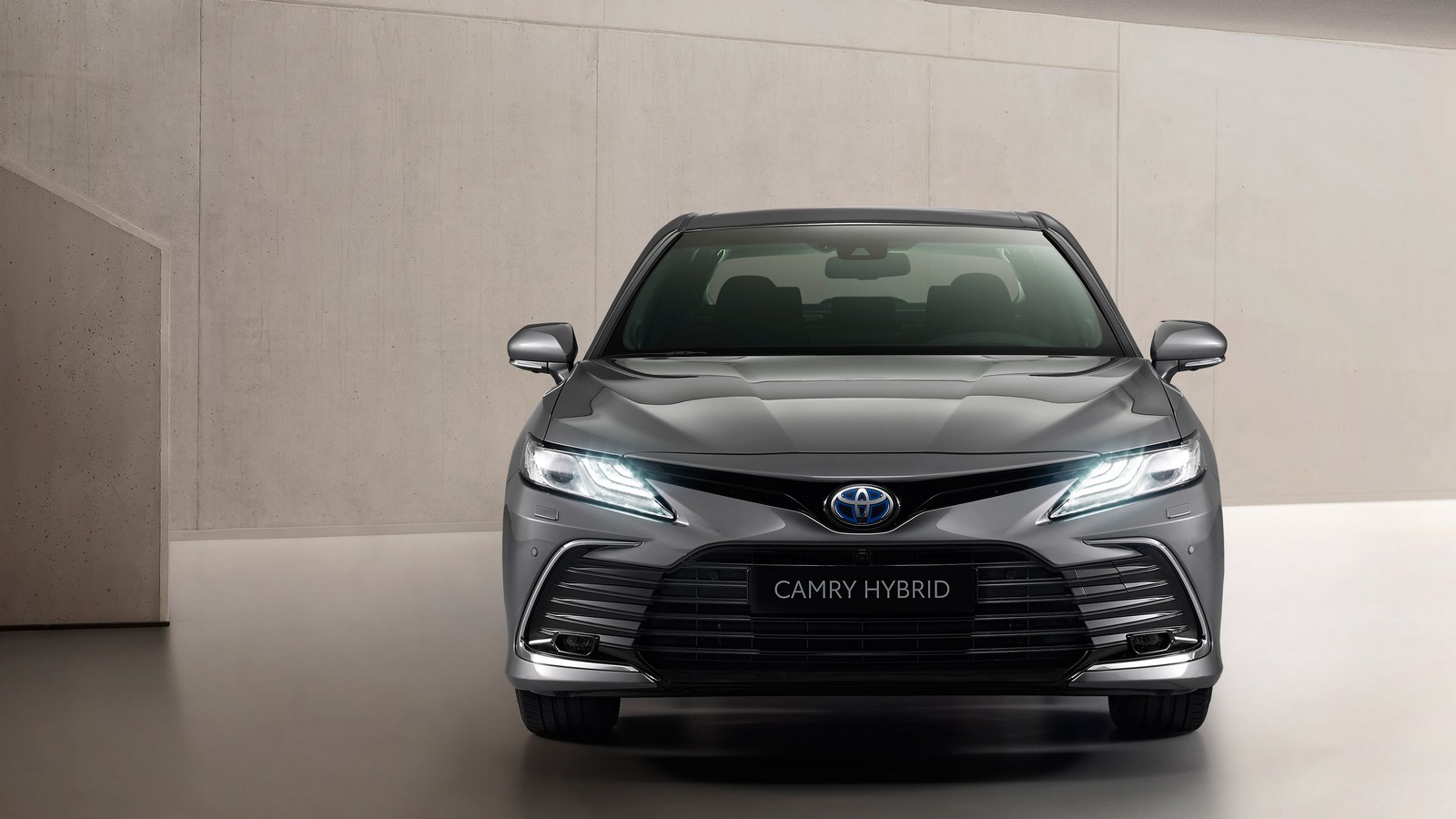 Фото Toyota Camry восьмое поколение рестайлинг Седан