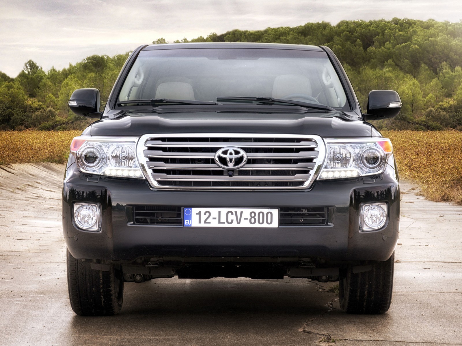 Фото Toyota Land Cruiser J200 рестайлинг 200