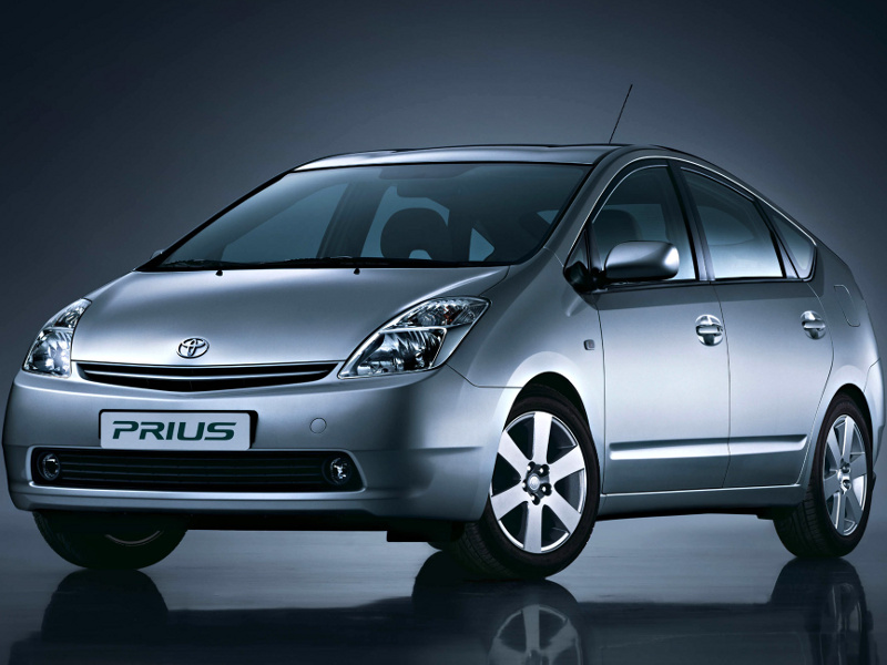 Фото Toyota Prius NHW20 Хэтчбек