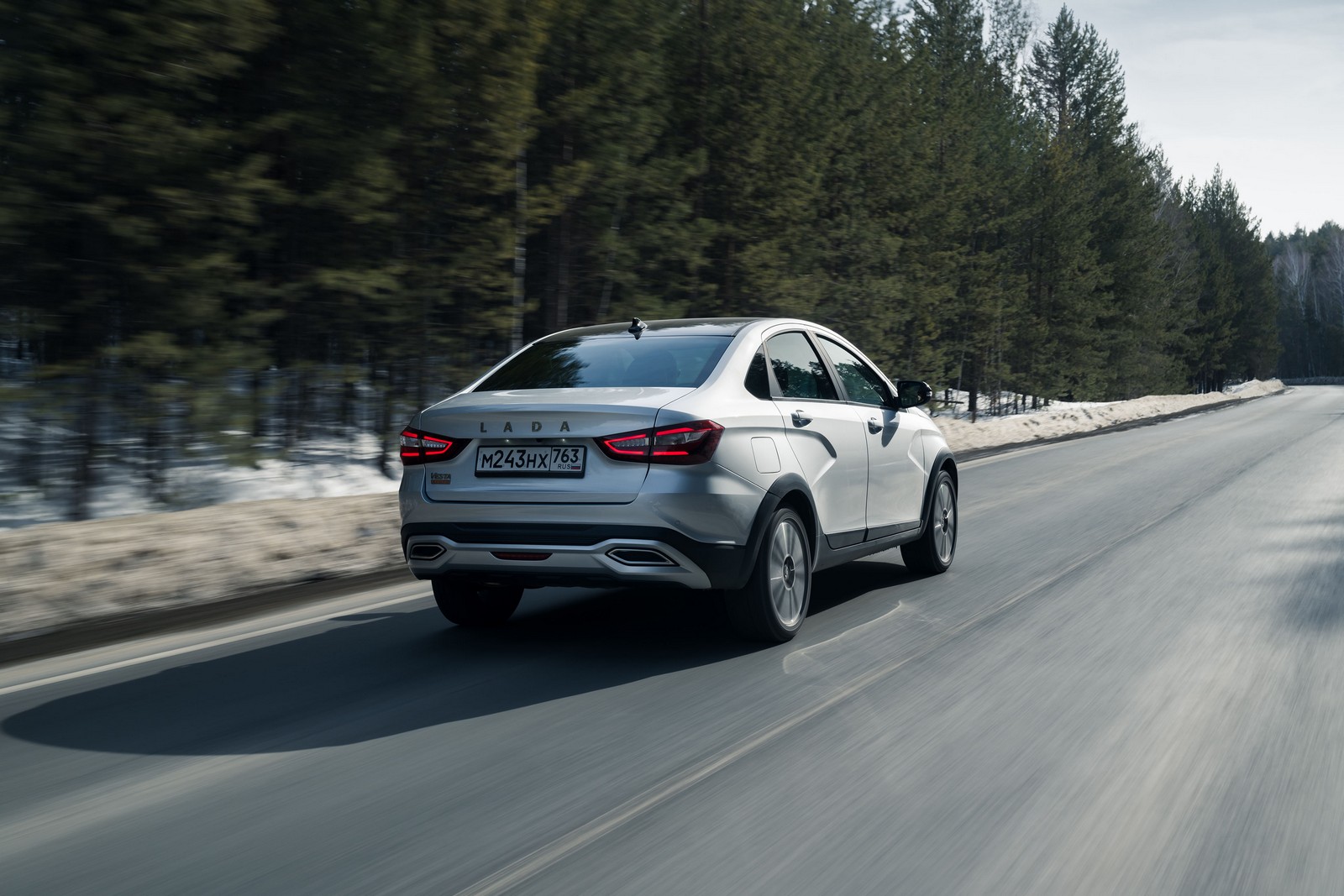 Фото Lada Vesta первое поколение рестайлинг Cross