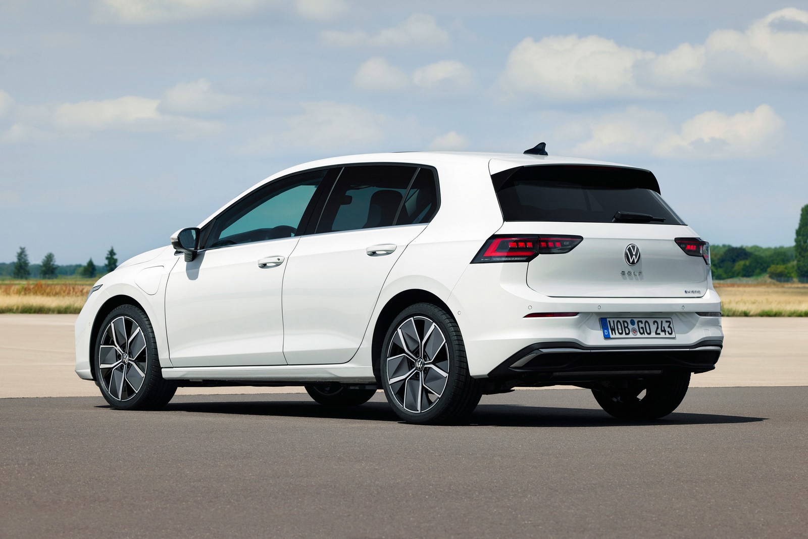 Фото Volkswagen Golf восьмое поколение рестайлинг 5-дв.