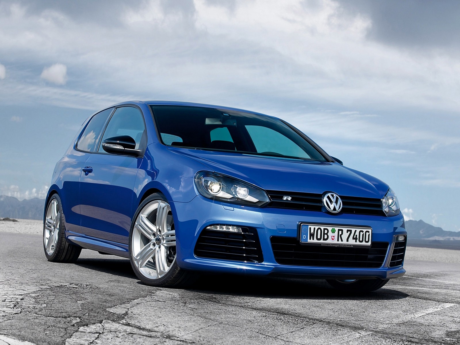 Фото Volkswagen Golf R шестое поколение 3-дв.