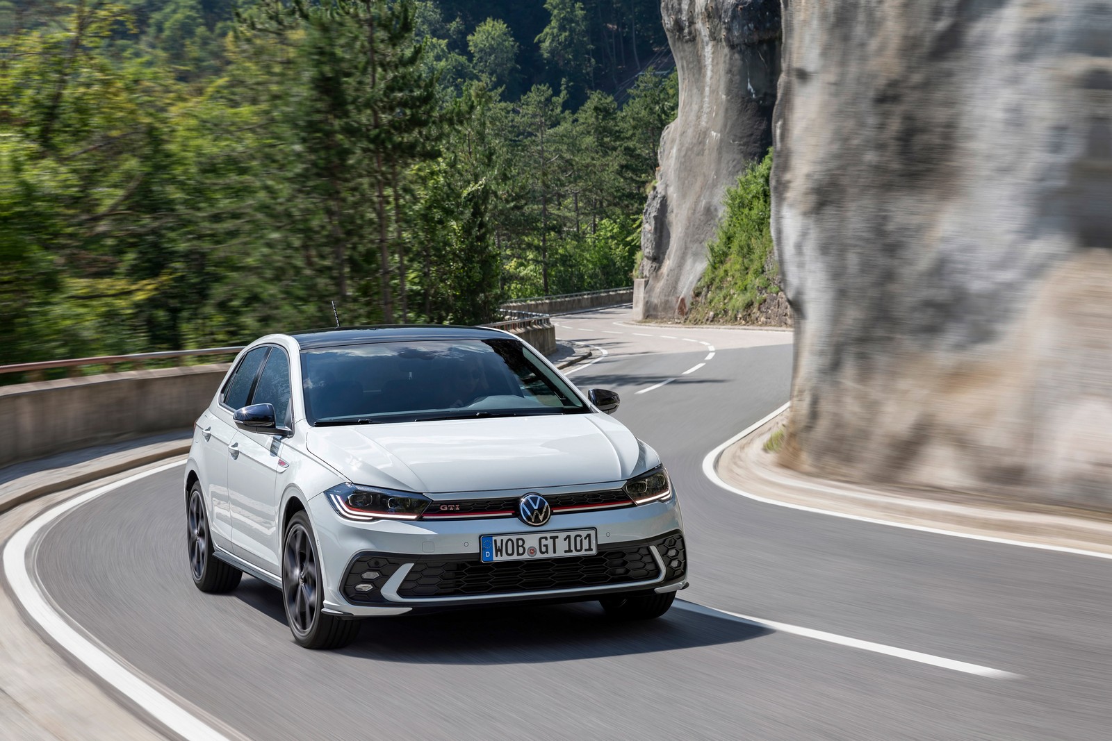 Фото Volkswagen Polo GTi шестое поколение рестайлинг Хэтчбек