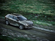 Фотография Volvo V60 Cross Country Универсал