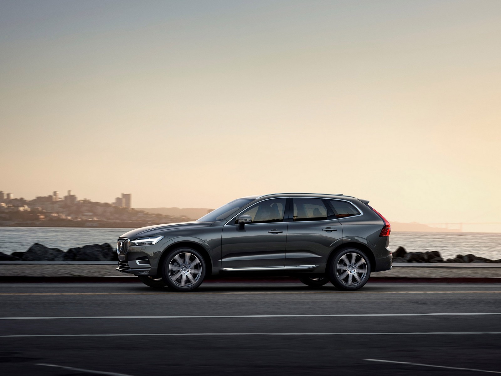 Фото Volvo XC60 второе поколение Внедорожник