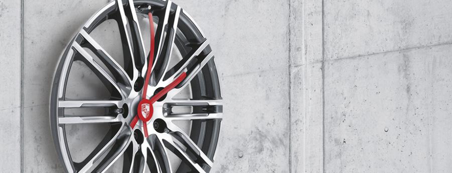 Аксессуары Porsche Driver’s Selection в октябре