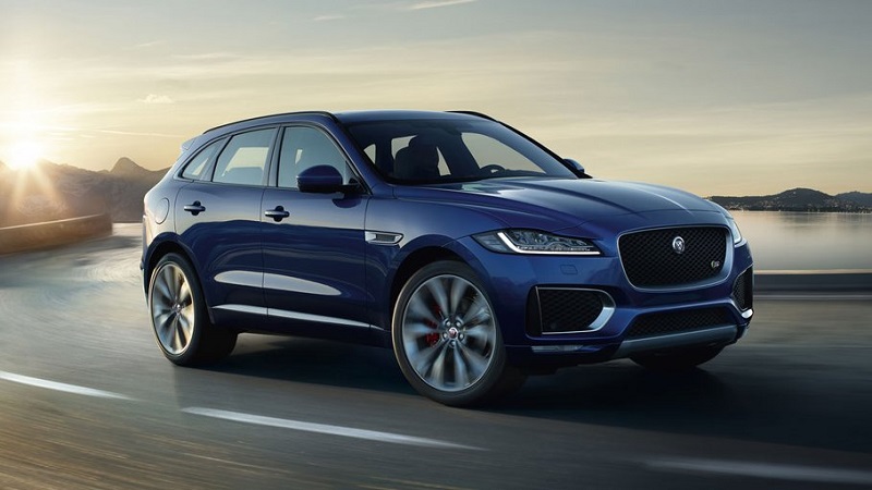 Jaguar F-PACE с преимуществом до 450 000 рублей ждет Вас в АВИЛОН