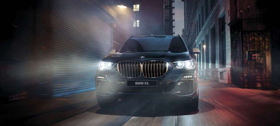 ВСЕ В СИЛЕ. НОВЫЙ BMW X5 M PERFORMANCE.