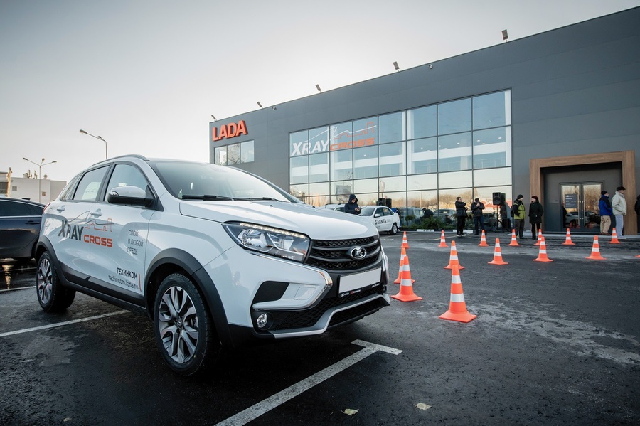 ТЕХИНКОМ LADA. Парковка без сомнений