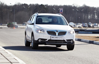 Расширено количество комплектаций кроссовера Brilliance V5