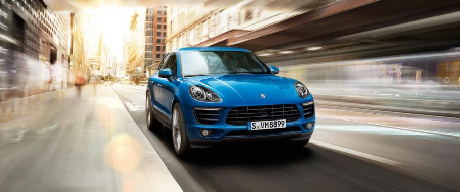 Porsche Macan в Порше Центр Ясенево в апреле